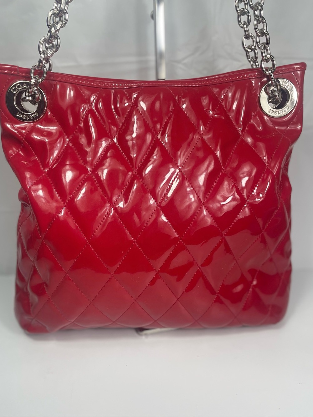 $25 Low Start π¨π¨Coach Poppy Red Liquid Gloss Patent Leather Quilted Bag Y2K - Picture 6 of 13